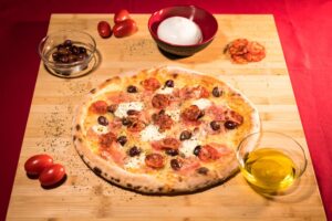 salamino olive e mozzarella di bufala pizzeria trofarello